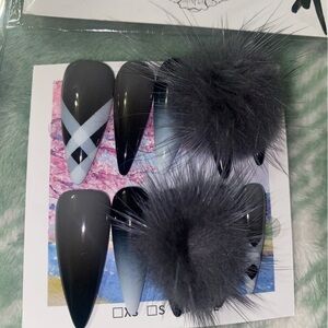 Gray and Black Faux Fur Nail Set